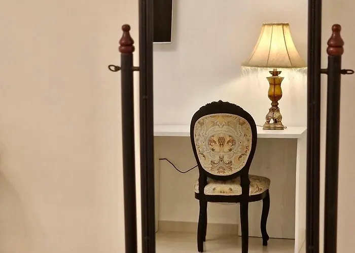 Anime Sante - Piazza Duomo Tatil Evi LʼAquila